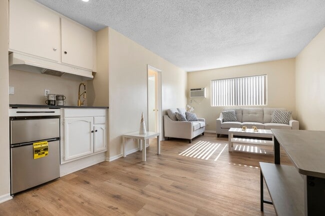 Photo - Spacious Studio Apartment - Noho Arts District Unit #18