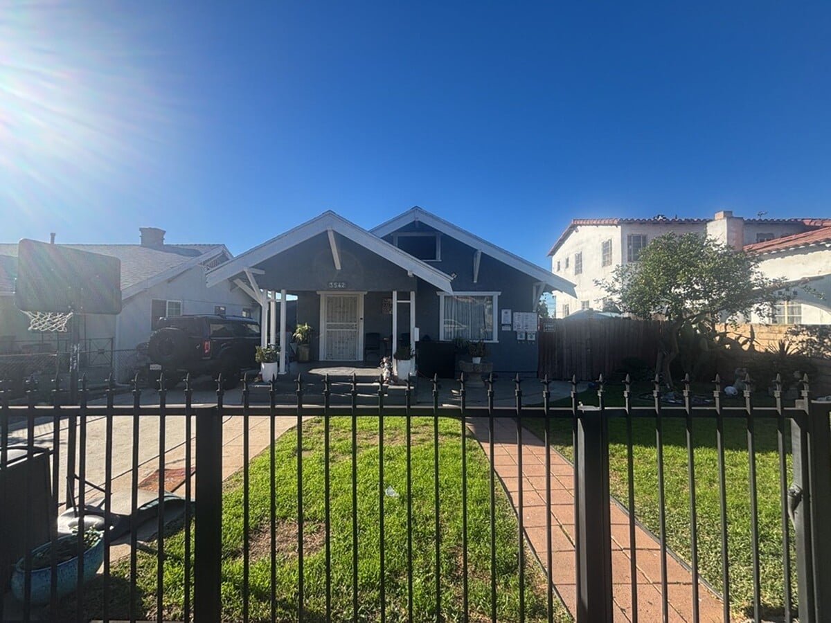 Photo - 3540 1/2 E 6th St