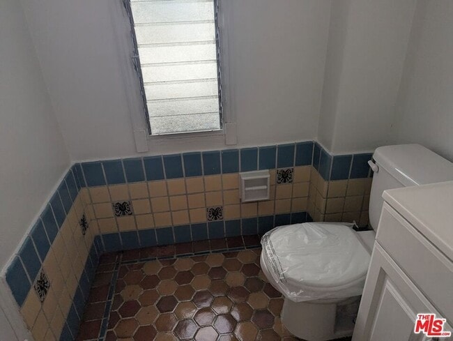 Photo - 634 S Gramercy Pl