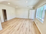 Photo - 2 bed 1 bath Apt in North Park Area Unit 4141