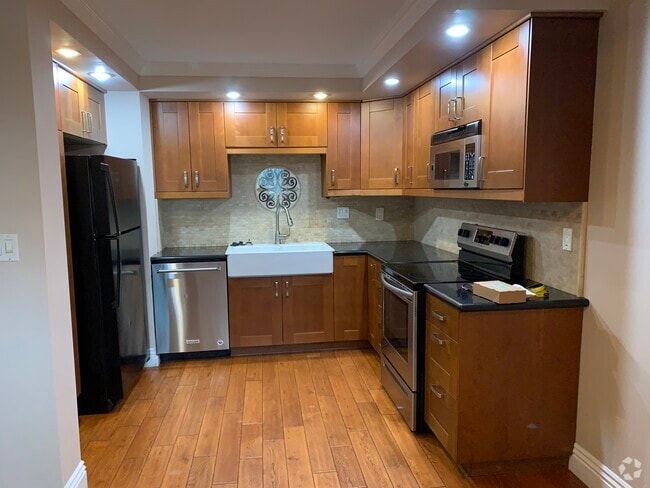 Building Photo - 382 Coronado Ave Unit Belmont Heights condo