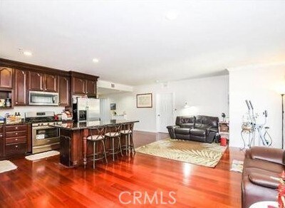 Photo - 926 S Manhattan Pl Unit 302