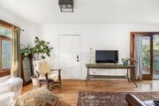 Photo - 956 Vernon Ave