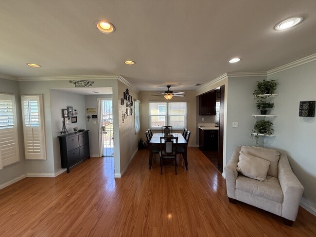 Photo - 1149 W 127th St