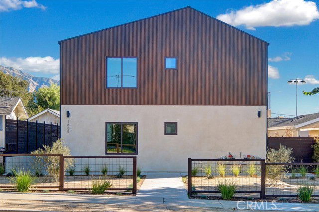 Building Photo - 1688 N Sierra Bonita Ave