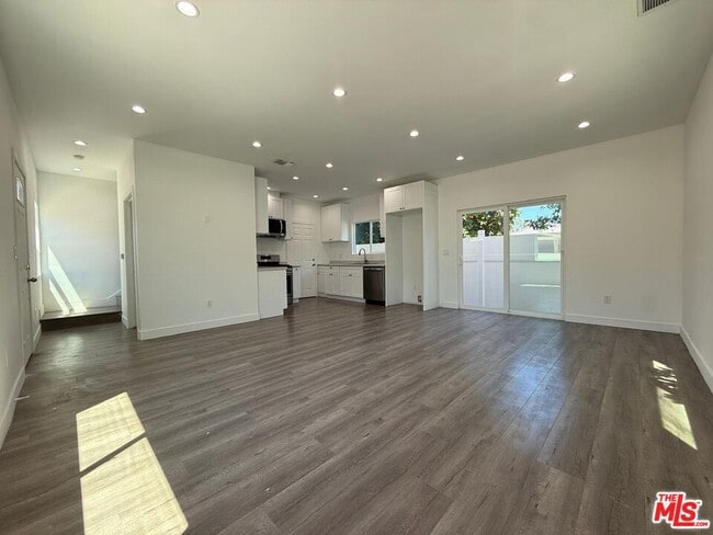 Photo - 6744 Radford Ave