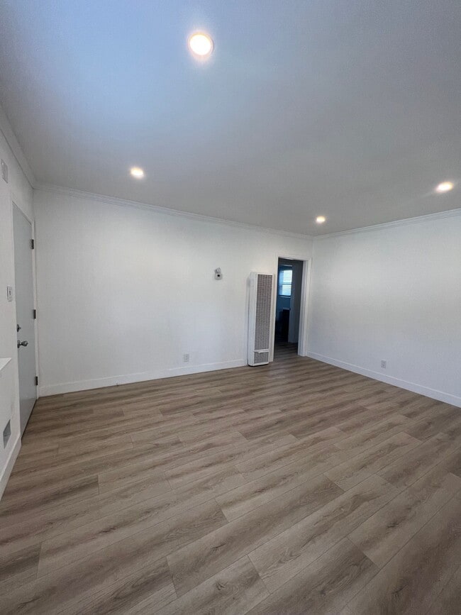 Photo - 8606 Beverlywood St Unit 8606