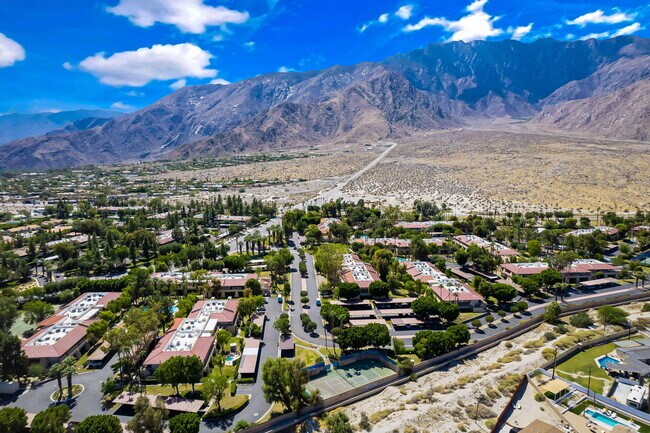 Photo - 2812 N Auburn Ct Unit F207