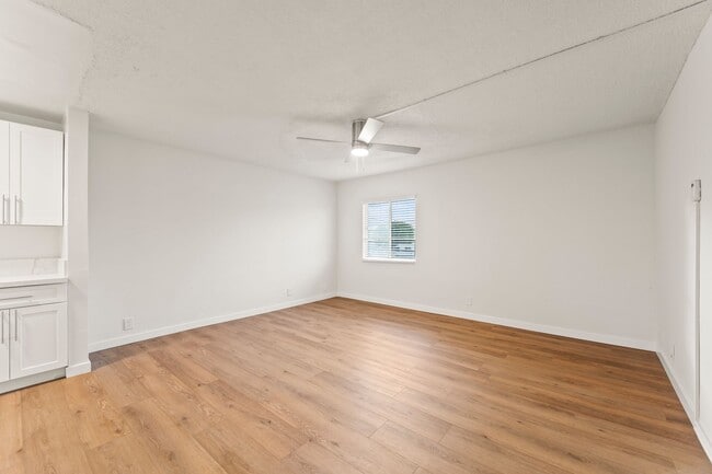 Photo - 6316 S Vermont Ave Unit 3