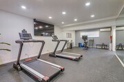 Mini Gym - 621 E. 99th St Apartments