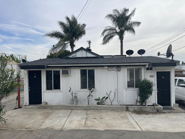 Building Photo - 216 E Mission Rd