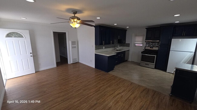 Photo - 4134 Fond du Lac Ave