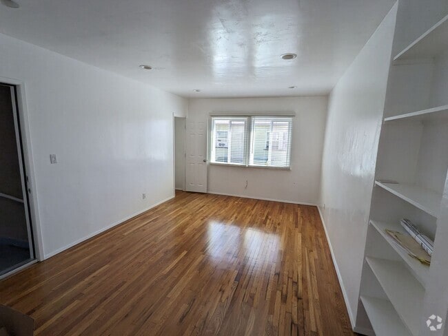 Building Photo - Exemplifying Style, Serenity & Lifestyle! ... Unit 4422 Rental