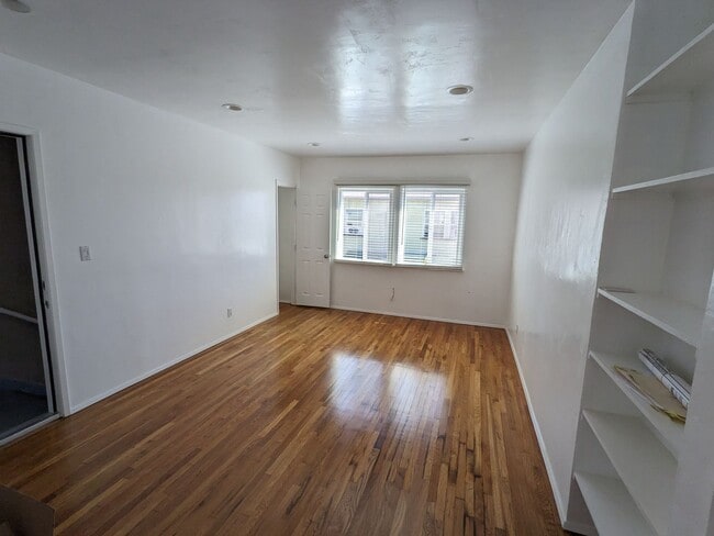 Exemplifying Style, Serenity & Lifestyle! ... - Exemplifying Style, Serenity & Lifestyle! ... Apartment Unit 4422