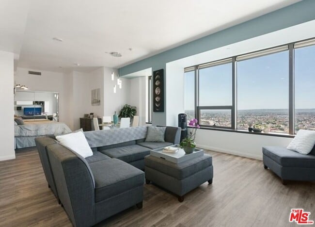 Photo - 1100 Wilshire Blvd Unit 2201