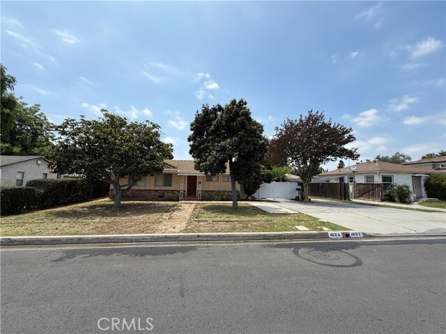 Building Photo - 4831 Fiesta Ave