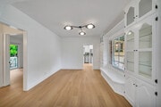 Photo - 546 S Beachwood Dr House