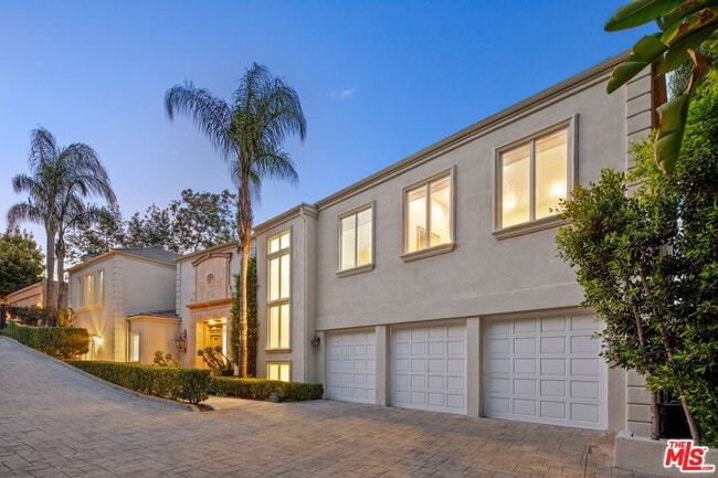 Photo - 14435 Mulholland Dr House