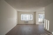 Photo - 10843 Kling St Unit 05