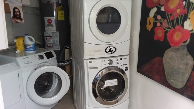 Photo - 1220 S Ditmar St