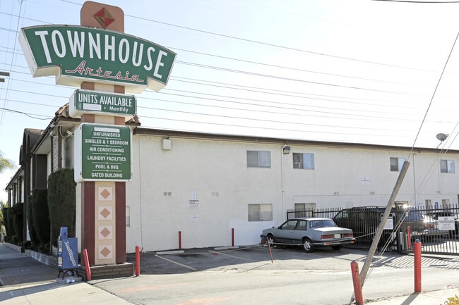 Townhouse Artesia - Townhouse Artesia