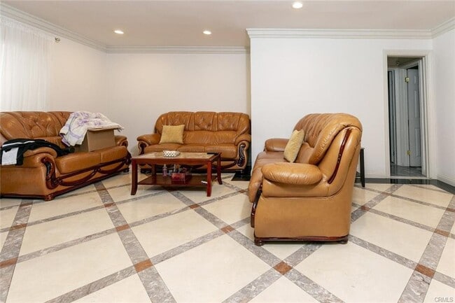 Photo - 7935 Hazeltine Ave