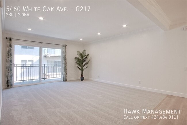 Photo - 5460 White Oak Ave