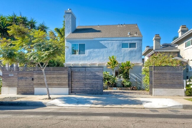 Photo - 348 La Mesa Ave