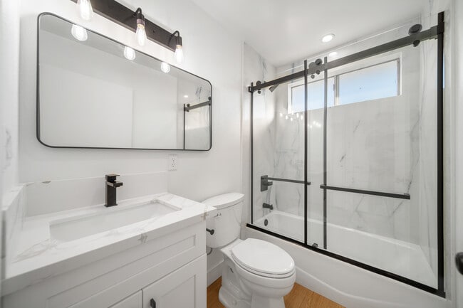 Photo - 936 Centennial St