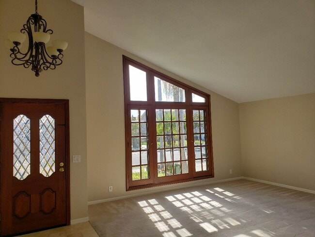 Photo - Westminster - Lovely 4 Bedroom 2.5 Bath House for Lease