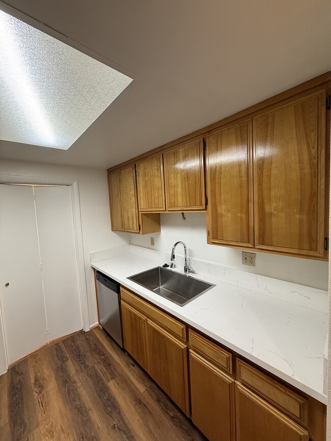 Photo - 3340 Honolulu Ave Unit 3340 Honolulu