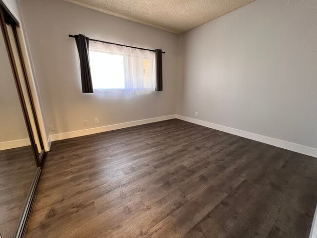 Photo - Goshen Apartments Brentwood