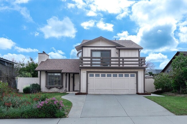 Building Photo - Spacious 3 Bedroom  2.5 Bath | East Ventura | Unfurnished