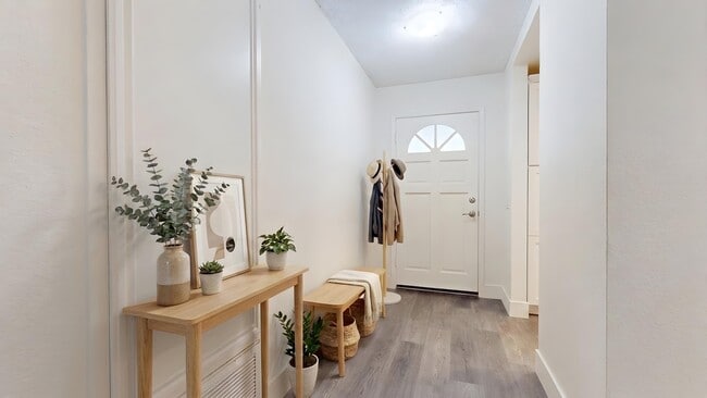 Photo - 1414 Brett Pl Unit 248