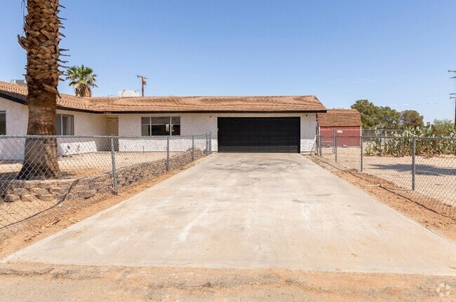 Building Photo - 72654 Sunnyslope Dr Rental