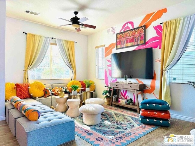 Photo - 43278 Freesia Pl