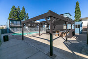 Courtyard - Terre at E Park fka Town Plaza Apartments