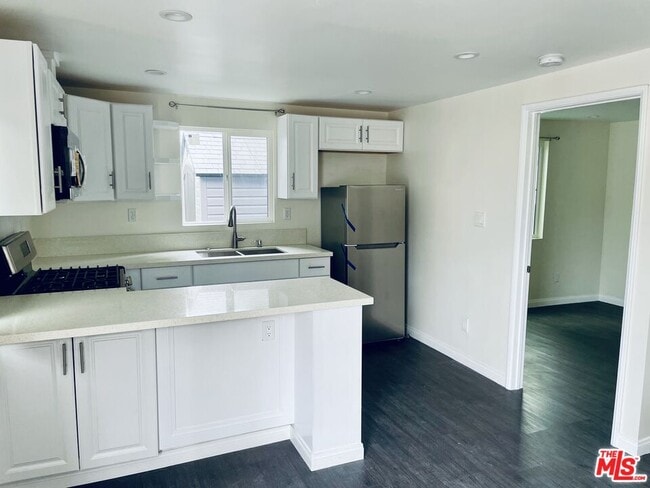 Photo - 463 N Ardmore Ave