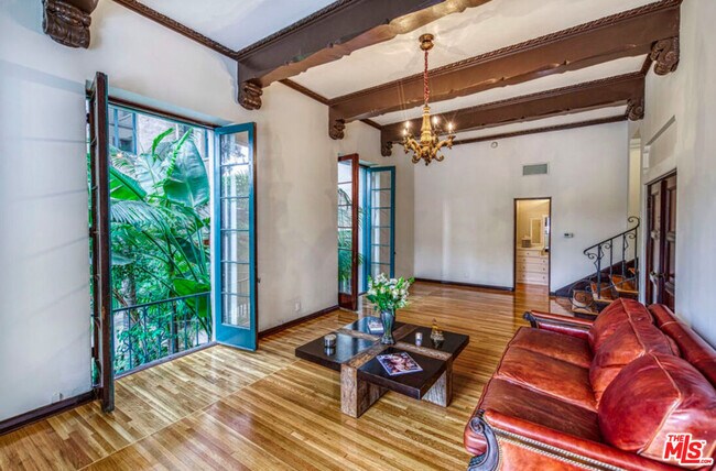 Photo - 4121 Wilshire Blvd Unit 505