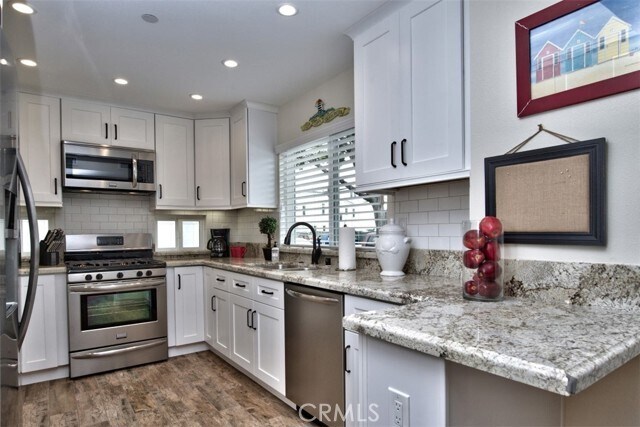 Photo - 1509 E Balboa Blvd