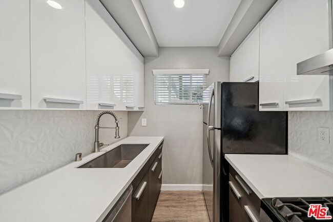 Photo - 252 S New Hampshire Ave Unit 4