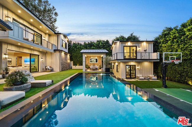 Building Photo - 15645 Woodvale Rd