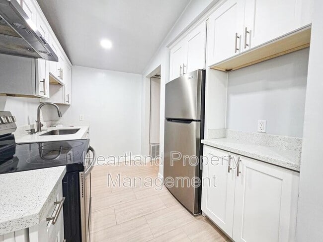 Photo - 572 El Cajon Blvd