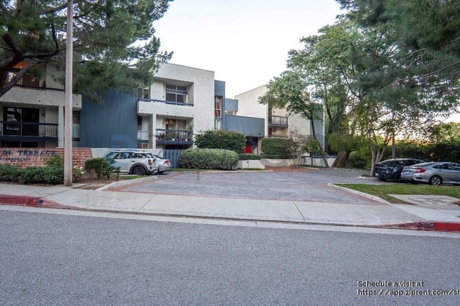 Photo - 4295 Vía Arbolada