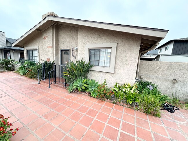 Beautiful 3 bed/2 bath unit in Huntington ... - Beautiful 3 bed/2 bath unit in Huntington ... Apartment Unit A