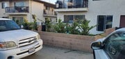 Photo - 721 W 39th St Apartments Unit Front