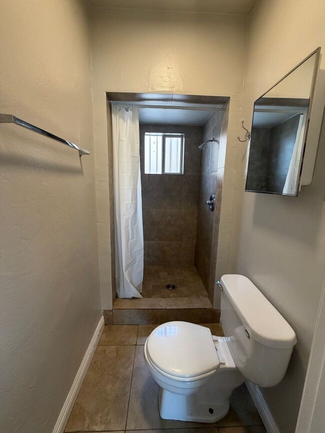 Photo - 339 E 19th St Unit D