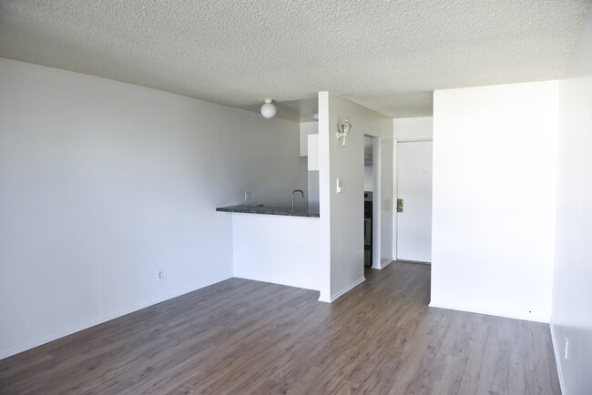 Photo - 320 S Ardmore Ave Apartment Unit 229