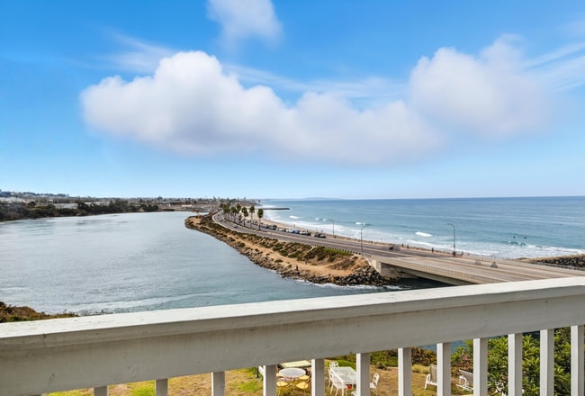 Photo - 145 Chinquapin Ave