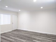Photo - Spacious Units available - Great Location! -- Hollywood